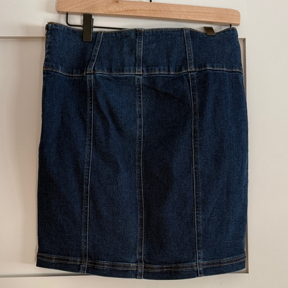 SO Jean Mini Skirt with Side Slit - Picture 4 of 4